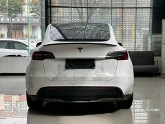 Tesla Model Y Rear-Wheel Drive - ფოტო 4