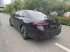 BMW 5 Series 530Li Luxury M Sport Package - ფოტო 9