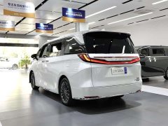 Lexus LM 2023 500h Six-Seat Premium Edition - ფოტო 7