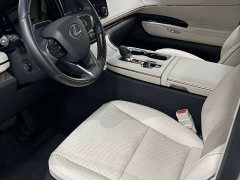 Lexus LM 2023 500h Six-Seat Premium Edition - ფოტო 8