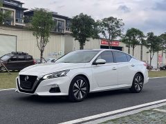 Nissan Teana 2.0L XL Comfort - ფოტო 1