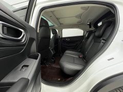 Honda Vezel 1.5L CVT Luxury - ფოტო 12