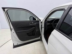 Honda Vezel 1.5L CVT Tech Edition - ფოტო 17