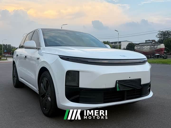 Li Auto L6 Pro - ავტომობილი ჩინეთიდან