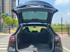 Tesla Model Y Rear-Wheel Drive - ფოტო 13