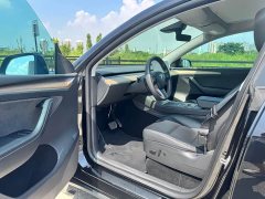 Tesla Model Y Rear-Wheel Drive - ფოტო 6