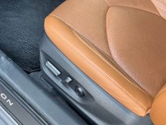 Toyota Avalon Hybrid 2.5L XLE Premium - ფოტო 17