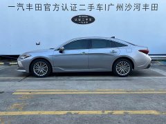 Toyota Avalon Hybrid 2.5L XLE Premium - ფოტო 4