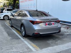 Toyota Avalon Hybrid 2.5L XLE Premium - ფოტო 6