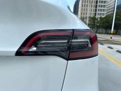 Tesla Model Y Standard Range RWD - ფოტო 9