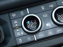 Land Rover Defender Facelift 90 3.0T P400 XS - ფოტო 13
