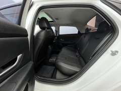 Hyundai Elantra 2021 1.5L CVT Luxury - ფოტო 14