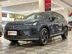 Volvo XC70 Plug-in Hybrid 2026 Two-Wheel Drive Long Range Core - ფოტო 1
