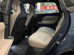 Volvo XC70 Plug-in Hybrid 2026 Two-Wheel Drive Long Range Core - ფოტო 8