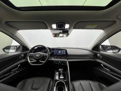 Hyundai Elantra 2021 1.5L CVT Luxury - ფოტო 11