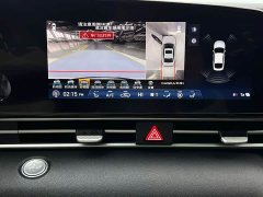 Hyundai Elantra 2022 1.5L CVT Luxury - ფოტო 13