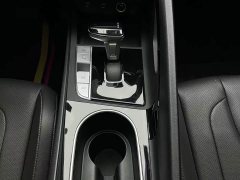 Hyundai Elantra 2022 1.5L CVT Luxury - ფოტო 19