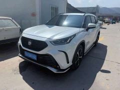 Toyota Crown Land Cruiser Crown Venza 2.5L HEV AWD Premium - ფოტო 1
