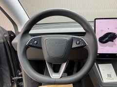Tesla Model Y Rear-Wheel Drive - ფოტო 10