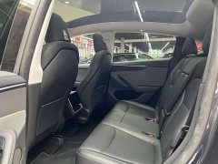 Tesla Model Y Rear-Wheel Drive - ფოტო 8