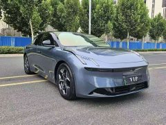 Lynk & Co Geely Lynk & Co Z10 2024 95kWh 766km RWD Max - ფოტო 3