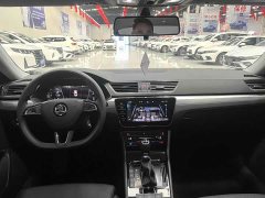Skoda Superb TSI280 DSG Prestige - ფოტო 9