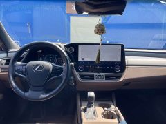 Lexus ES 200 Premium Edition - ფოტო 8
