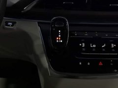 Buick GL8 Land Business Class Comfort Edition - ფოტო 13