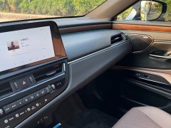 Lexus ES 2022 300h Premium Edition - ფოტო 12