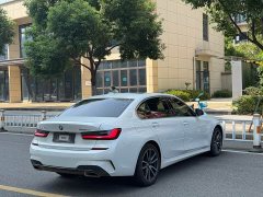 BMW 3 Series 325Li M Sport Package - ფოტო 11