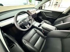 Tesla Model Y Rear-Wheel Drive - ფოტო 11