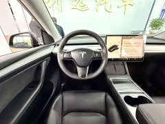 Tesla Model Y Rear-Wheel Drive - ფოტო 4