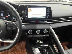 Hyundai Elantra 1.5L CVT GLX Elite - ფოტო 11