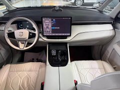 Volvo EM90 Ultra Six-Seater - ფოტო 11