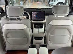 Volvo EM90 Ultra Six-Seater - ფოტო 20