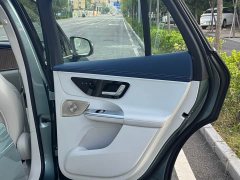 Mercedes-Benz EQE SUV 500 4MATIC Luxury - ფოტო 17