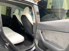 Tesla Model Y Rear-Wheel Drive - ფოტო 17