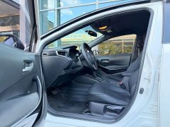 Toyota Corolla Hybrid 1.8H E-CVT Base - ფოტო 6