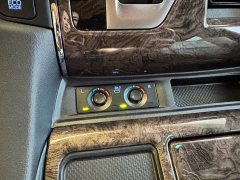Toyota Vellfire Crown Hybrid 2.5L HV Premium Edition - ფოტო 16