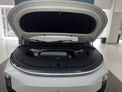 Li Auto L6 Pro Smart Refresh Edition - ფოტო 3