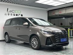 Buick GL8 Land Business Class Comfort Edition - ფოტო 3