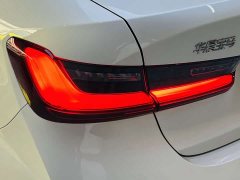 BMW 3 Series 325Li M Sport Package - ფოტო 18