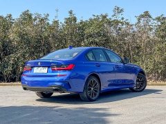 BMW 3 Series 325Li M Sport Night Edition Package - ფოტო 4
