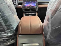 Lincoln Explorer 2.0T AWD Elite - ფოტო 9