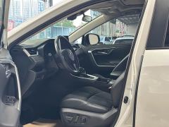 Toyota Wildland Hybrid 2.5L E-CVT FWD Luxury Plus - фото 4