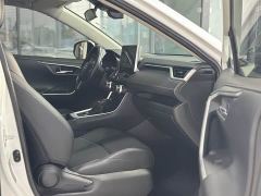 Toyota Wildland Hybrid 2.5L E-CVT FWD Luxury Plus - фото 5