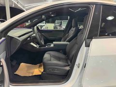 Tesla Model Y Rear-Wheel Drive - ფოტო 14