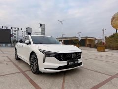 FAW Besturn B70 Third Generation 2.0T Automatic Smart Comfort Edition - ფოტო 1