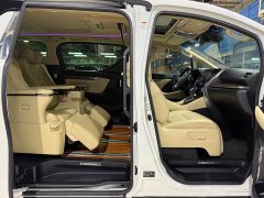 Toyota Alphard Hybrid 2.5L Premium Edition - ფოტო 12
