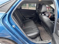Hyundai Elantra 1.5L CVT Luxury - ფოტო 10